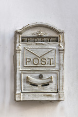 Isolated mailbox