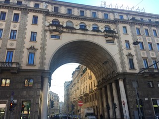 Milano, Corso Venezia con via Tommaso Salvini