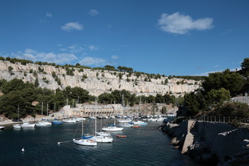 Fototapeta na wymiar Marina dans les calanques de Cassis, Provence, France