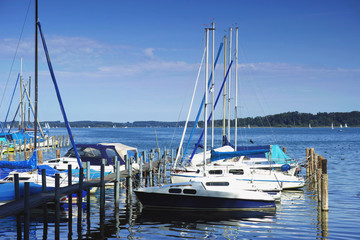 Obraz premium Yachts on lake Chiemsee.