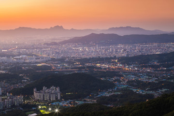 Seoul City skyline in sunset, Seoul, South Korea.