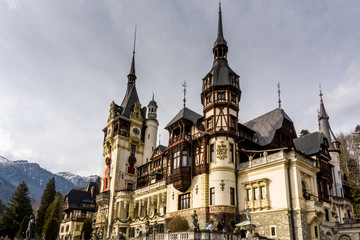 Obraz premium Castle Peles in Romania, picture taken from the public garden