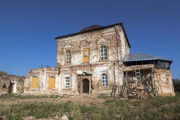 Fototapeta na wymiar Restoration of Church of the Saviour Holy Face in the village Morozovitse, Velikiy Ustyug District, Vologda Region, Russia