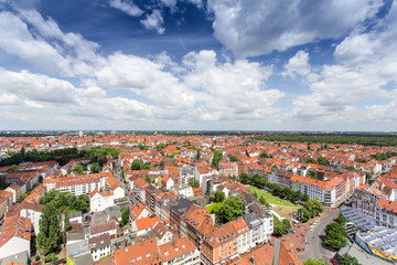 Obraz premium Hannover Oststadt/List mit Stadtwald Eilenriede