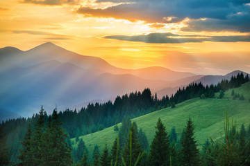 Obraz na płótnie Canvas Beautiful sunset in the mountains