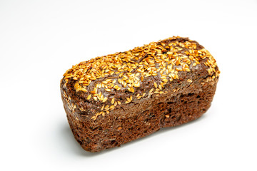 Rye bread according to old recipes with grains.