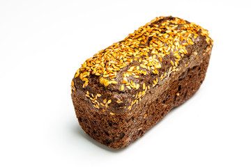 Rye bread according to old recipes with grains.