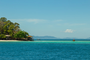 Fototapeta na wymiar View of Koh Poda Nok (Chicken island) in Andaman sea, Krabi province, Thailand