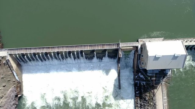 Boise river flows through this historic diversion dam 