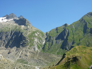 Fototapeta na wymiar アルプス　モンブラン　フランス　山　les alpes