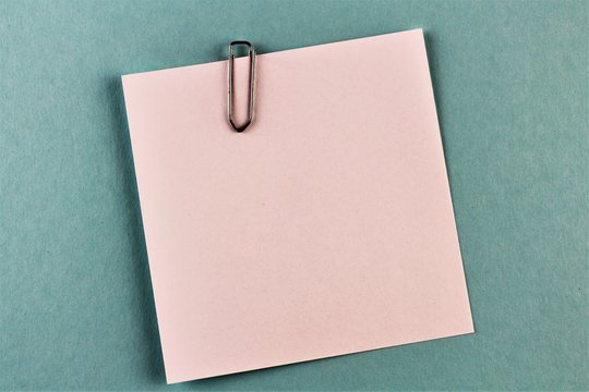An image of a post it
