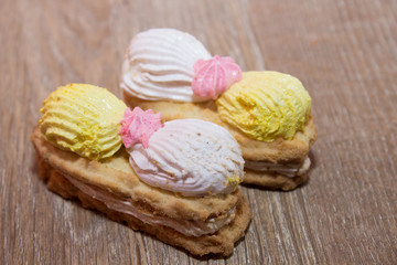 two biscuits with cream