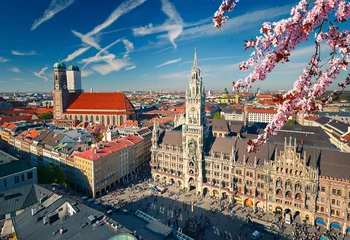 Papier Peint photo Lavable Europe centrale Aerial view of Munchen at spring: Marienplatz, New Town Hall and Frauenkirche
