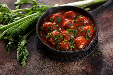 Meatballs in tomato sauce