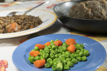 steamed peas with carrots