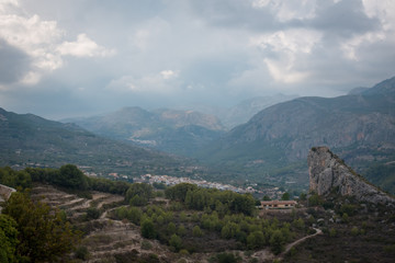 Panorama of the area near    Guadalest’s castle .