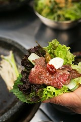 Grilled Beef with Lettuce Wraps