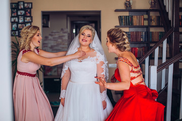 Bride and bridesmaids during the wedding preparations