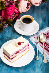 Piece of cake, sponge cakes, cream, cherries, whipped cream on b