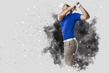 Photo sur Plexiglas Golf Joueur de golf sortant d& 39 un souffle de fumée