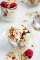 Healthy Energy-boosting Granola and Yogurt Breakfast