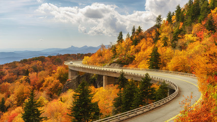 Fototapeta na wymiar Linn Cove Viaduct in Autumn - Blue Ridge Parkway