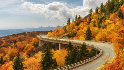 Foto op Canvas Linn Cove Viaduct in Autumn - Blue Ridge Parkway © Craig Zerbe