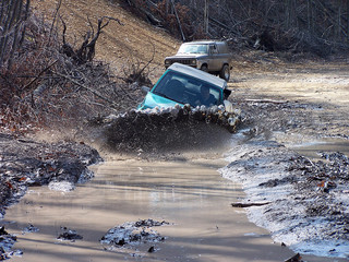 Mudding four wheel dirve © Cris Ritchie Photo