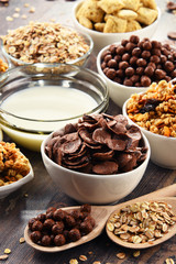 Composition with different sorts of breakfast cereal products