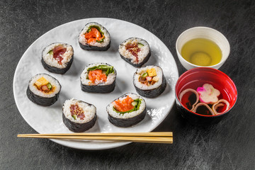 巻き寿司　Rolled sushi of the Japanese-style