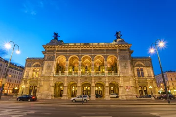 Poster Vienna State Opera at night, Austria © Noppasinw