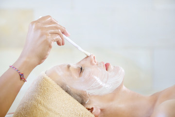 

A day in the spa - face treatment