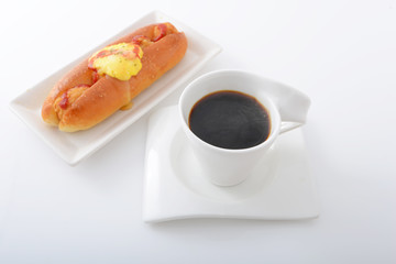 おいしそうなパンとコーヒー
