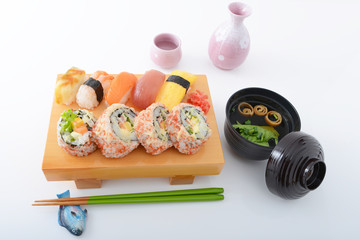 おいしそうなおカリフォルニアロール巻き
