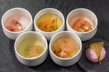 お花のハーブティー　Flower-flavored tea set