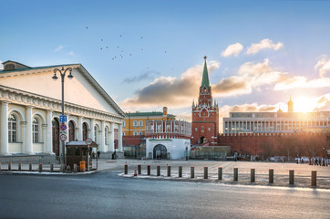 Манеж у стен Кремля Manege near the Kremlin