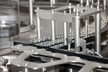 Ampoule filling and sealing machine, equipment in pharmaceutical industry