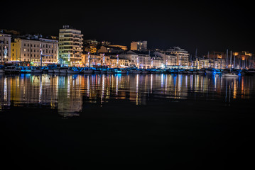 Obraz premium the old port of Marseille, photographed at night. South France