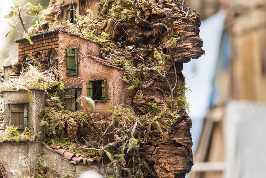 houses, villages and objects to create the crib, " presepe napoletano"