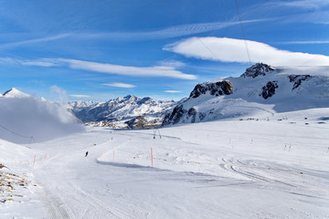 Fototapeta na wymiar Mountain skiing - Plateau Rose, trail in Zermatt Switzerland, Italy, Valle d'Aosta, Breuil-Cervinia, Aosta Valley, Cervinia