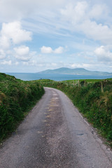 Einsame Strasse zum Meer