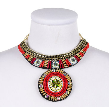Collana etnica