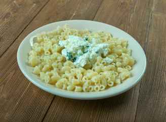 Pasta con crema di ricotta