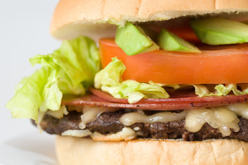 Hamburguesa en fondo blanco