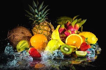 Keuken spatwand met foto Fruits with water splash © Alexander Raths