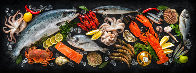 Obrazy na Plexi  Świeże ryby i owoce morza?