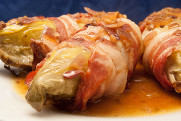 Chicorée im Speckmantel