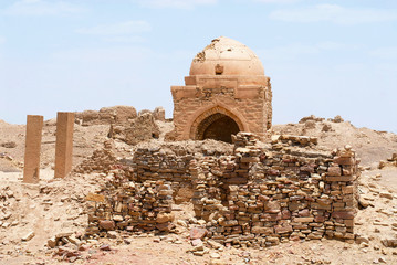 Ruin of a mausoleum building in the desert, Ma'rib, Yemen.