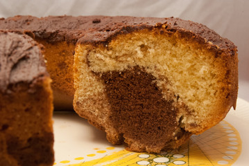 Marmorkuchen mit Schokoladenglasur