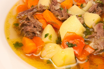 Eintopf mit Suppenfleisch und Gemüse